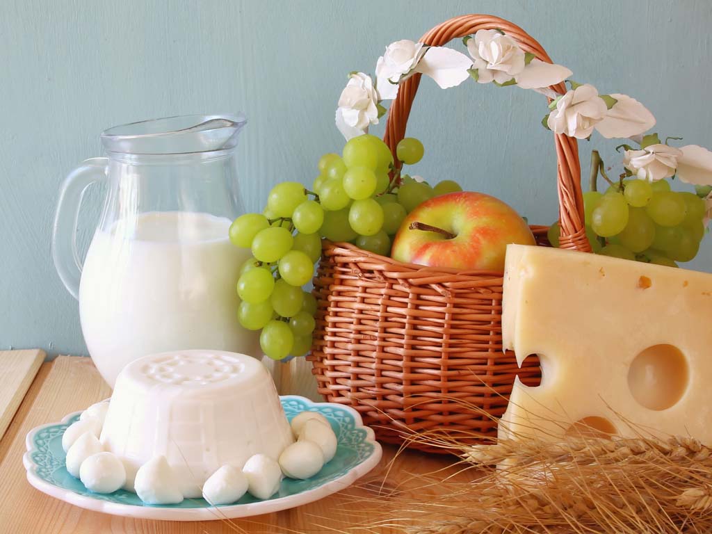 חגיגת שבועות בנופי הבשן